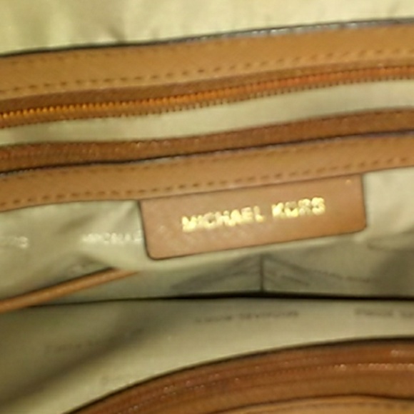 Micheal Kors Purse and wallet - Picture 2 of 6